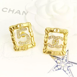 chanel boucles doreilles pour femme s_1270757